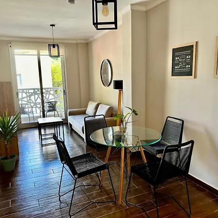 Best In Camba Cua, A Metros De La Costanera Y Del Centro De La Ciudad, Ubicacion Inmejorable, Cerca De La Playa, Dpto Moderno, Completamente Equipado, Con Balcon, Con Todo Lo Necesario Para Una Estadia Comoda Y Placentera Corrientes Exterior foto