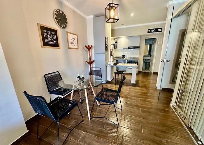 Best In Camba Cua, A Metros De La Costanera Y Del Centro De La Ciudad, Ubicacion Inmejorable, Cerca De La Playa, Dpto Moderno, Completamente Equipado, Con Balcon, Con Todo Lo Necesario Para Una Estadia Comoda Y Placentera