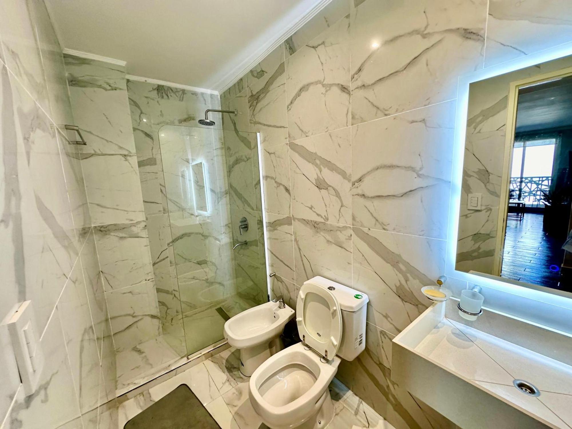 Apartment In Camba Cua, A Metros De La Costanera Y Del Centro De La Ciudad, Ubicacion Inmejorable, Cerca De La Playa, Dpto Moderno, Completamente Equipado, Con Balcon, Con Todo Lo Necesario Comoda Y Placentera Corrientes