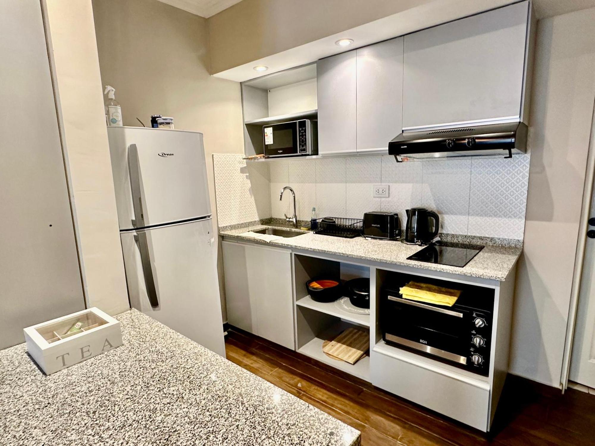 In Camba Cua, A Metros De La Costanera Y Del Centro De La Ciudad, Ubicacion Inmejorable, Cerca De La Playa, Dpto Moderno, Completamente Equipado, Con Balcon, Con Todo Lo Necesario Comoda Y Placentera Corrientes