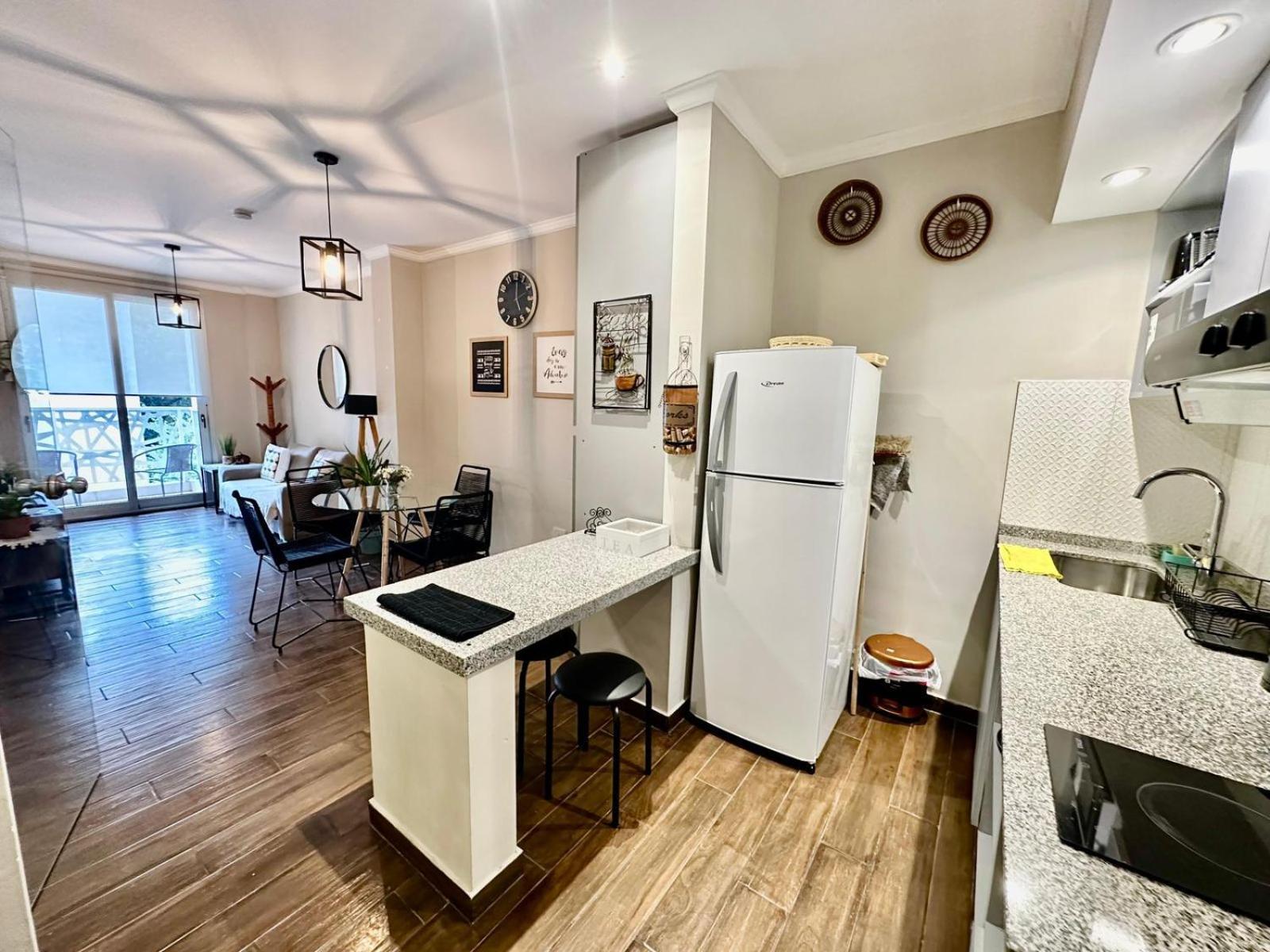 In Camba Cua, A Metros De La Costanera Y Del Centro De La Ciudad, Ubicacion Inmejorable, Cerca De La Playa, Dpto Moderno, Completamente Equipado, Con Balcon, Con Todo Lo Necesario Comoda Y Placentera Apartment *